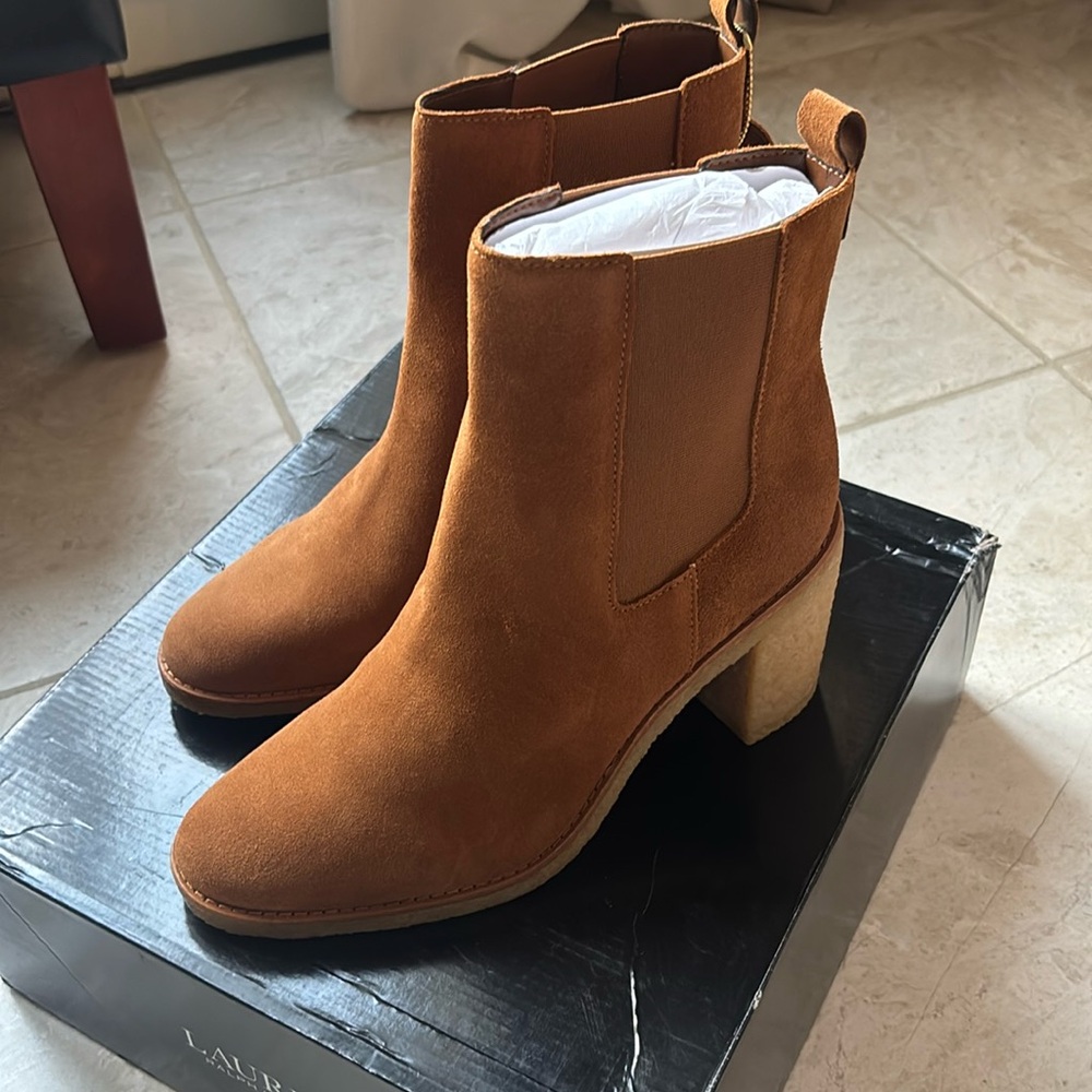Ralph Lauren Marianna Water-repellent Suede Bootie Size 10